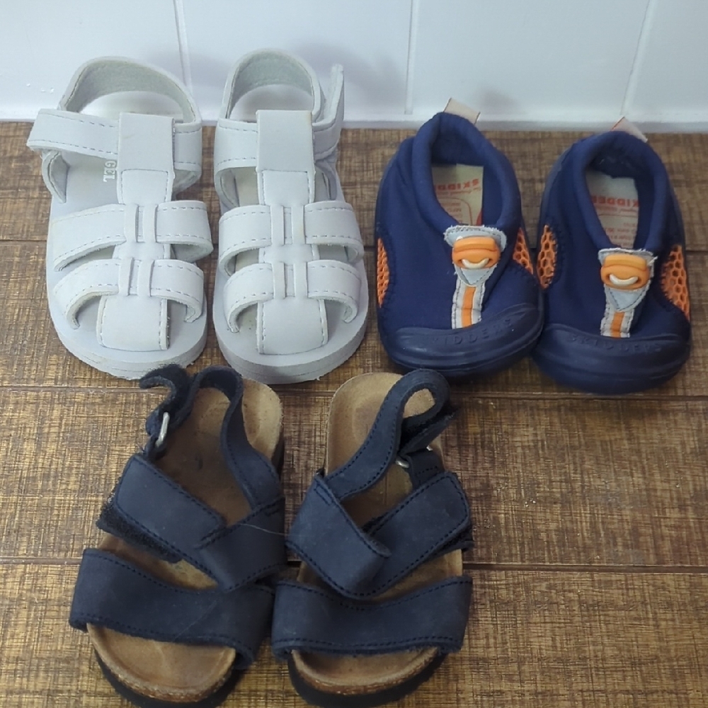 ♥️5/$25 Kids Sandals and Shoes Bundle Set - White and Navy